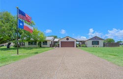 1622 Cherry Street, Rockport, TX 78382