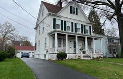 826 Wallberg Ave, Westfield Town, NJ 07090-2336