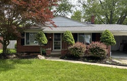 2176 Cumberland Drive, Troy, MI 48085