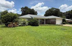 3989 Deerwood Cir, Pace, FL 32571