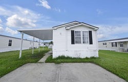 1100 Thornwood Drive SW, Heath, OH 43056
