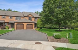 13 Estate Rd, Hillsborough Twp., NJ 08844-1415