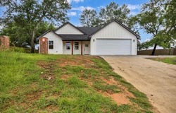1002 E Main, Whitehouse, TX 75791