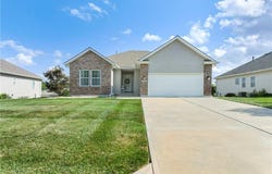 1115 SW Hoke Court, Lee's Summit, MO 64081