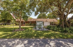 470 NE 113th St, Miami, FL 33161