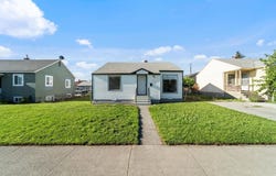 1020 W Park St, Pasco, WA 99301