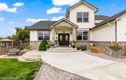 110 Beane Rd, Moxee, WA 98936