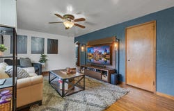 1520 Worcester Dr, PA 15243
