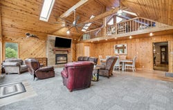 508 2nd Ave SW, Independence, IA 50644
