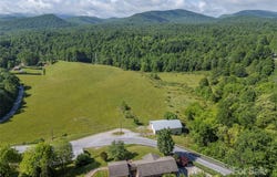 418 Mountain Page Road, Saluda, NC 28773
