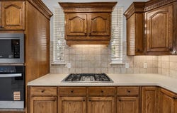 608 Hanover Drive, Waxahachie, TX 75165