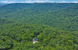 3205 Apache Rd, Jamestown, TN 38556