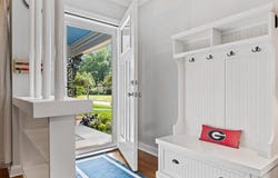 1072 W PERKINS Rd, Memphis, TN 38117