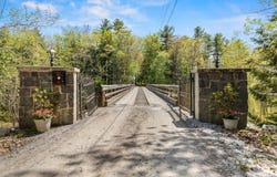 18 SHEEHANS ISLAND Road, Raymond, ME 04071