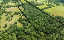 000 Hranicky RD, Schulenburg, TX 78956