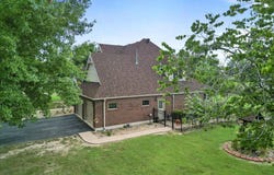 1001 Hovis Street, Mountain Grove, MO 65711