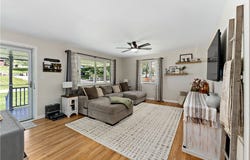 21 Cario Dr, N Franklin Twp, PA 15301