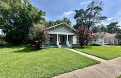 304 W Leake Street, Clinton, MS 39056