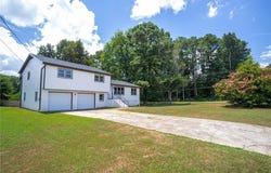 5098 Brownlee Road SW, Lilburn, GA 30047