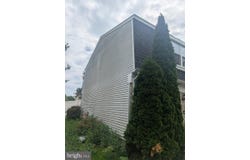 558 HAMMOND Avenue, HANOVER, PA 17331