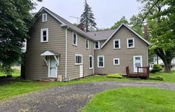 7560 Chagrin Road, Chagrin Falls, OH 44022