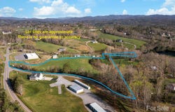 99999 Sprouse Town Road, Weaverville, NC 28787