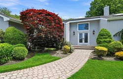 4 Laurelwood Court, Dix Hills, NY 11746