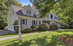 3 Stable Way, Medway, MA 02053