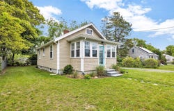 60 Grove Street, Hyannis, MA 02601