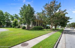 600 Broad Street, Oriental, NC 28571