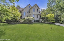 6 Canterbury Court, Jackson, NJ 08527