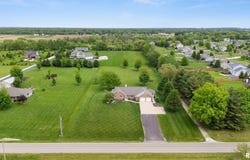 448 GREBNER Road, Metamora, IL 61548