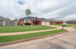 1801 E Hills Drive, Moore, OK 73160