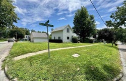 702 E Division Street, Audubon, IA 50025-1364