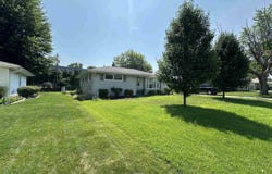409 Kentwood Drive, Frankfort, IN 46041