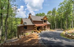 1086 Roaming Road, Glenville, NC 28736