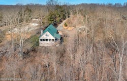 950 Lakeview Dr, Bloomfield, KY 40008