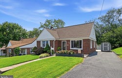 1224 OLD Lane, DREXEL HILL, PA 19026