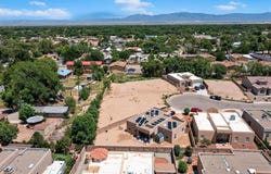 466 DENNIS Court NE, Los Lunas, NM 87031