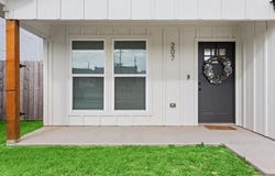 207 S Madison Street, McGregor, TX 76657