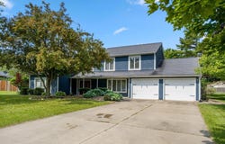 1006 Heather Ridge, Angola, IN 46703-2243