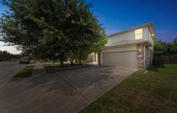 633 Sweet Leaf LN, Pflugerville, TX 78660