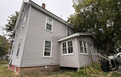 43 Park Street, Madison, ME 04950