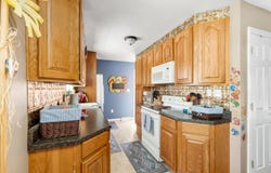 2628 Green Ridge Cir, Roanoke, VA 24019