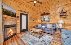 2404 Bobs Pass, Sevierville, TN 37876