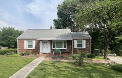 23 Upland DR, Salem, VA 24153