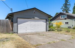 4526 DAISY St, Springfield, OR 97478