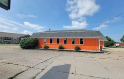 1303 & 1305 Lincolnway E, Goshen, IN 46526-4610