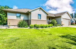 1702 Northview Lane, Aberdeen, SD 57401