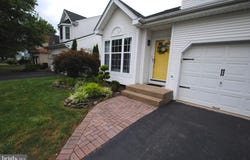 60 STIRRUP WAY, BURLINGTON, NJ 08016